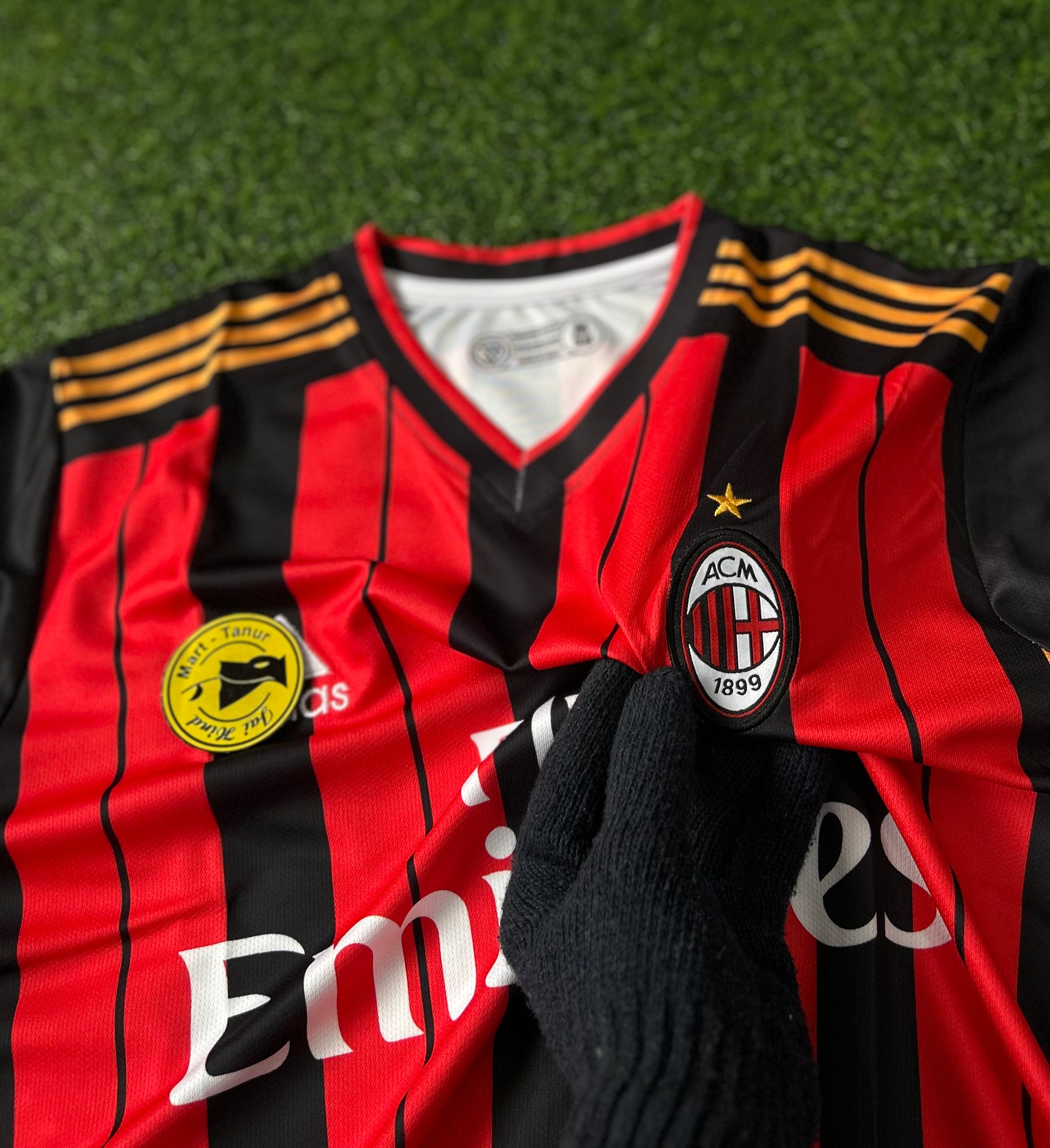 AC MILAN 2013-14 HOME KIT, HALF SLEEVE EMBROIDERY