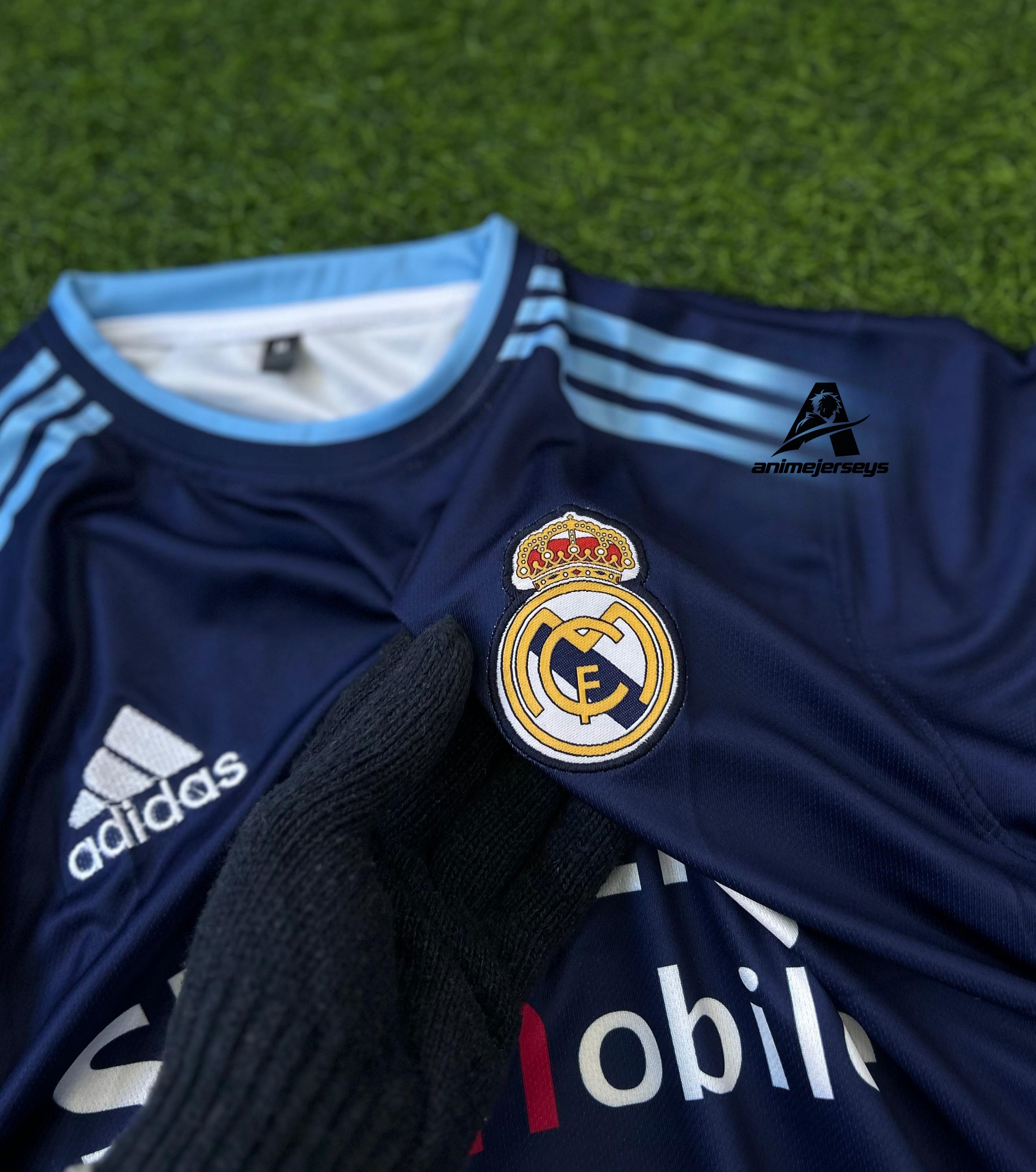 REAL MADRID 2003/04 AWAY KIT FIGO HALFSLEEVE EMBROILEDERY