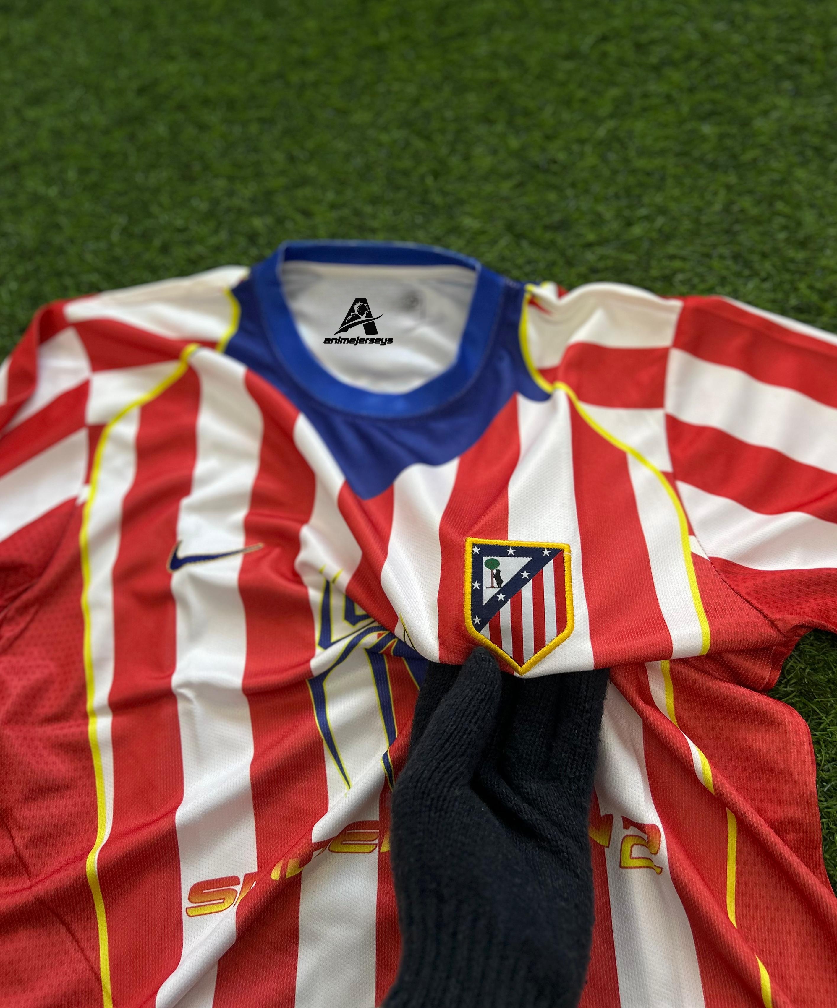 ATLETICO MADRID 2004-05 HOME KIT, HALFSLEEVE EMBROIDERY