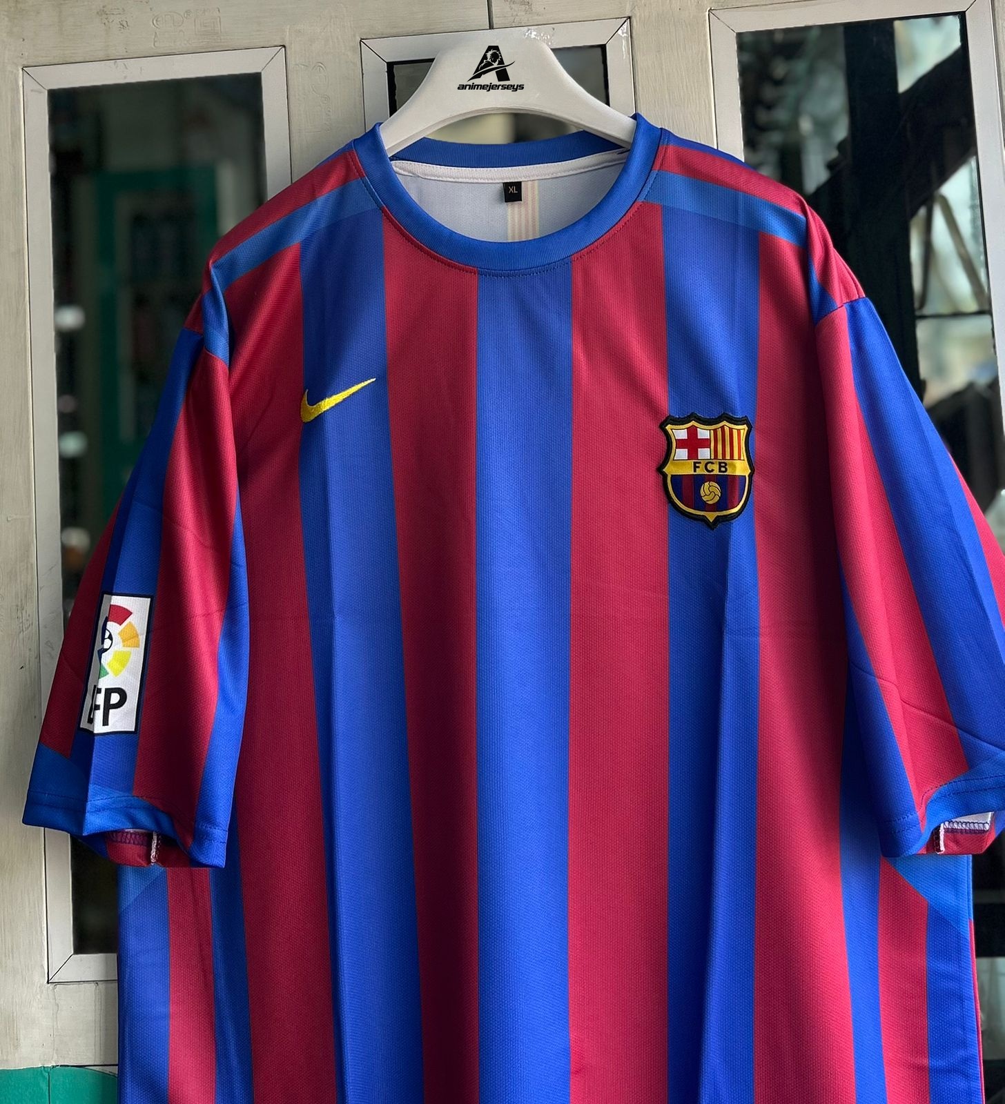 BARCELONA 2005-06 SEASON HOME KIT, FIVESLEEVE EMBROIDERY