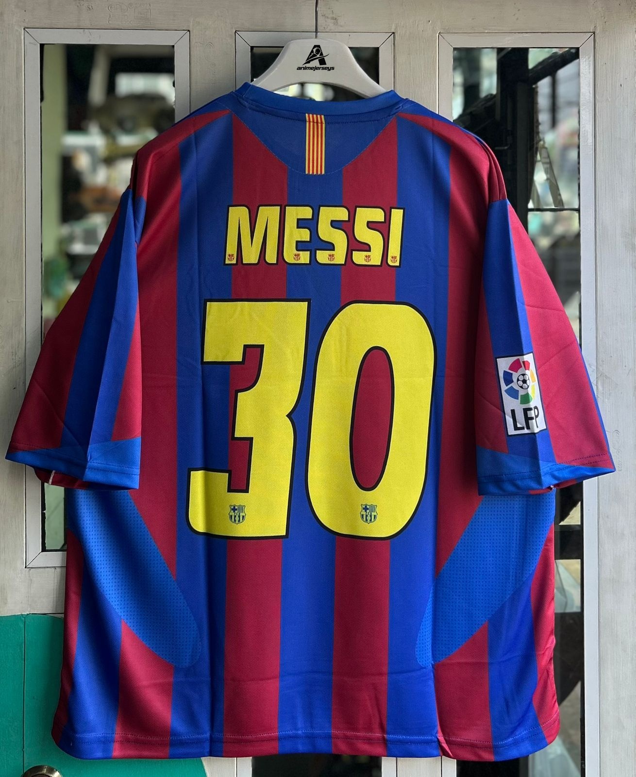 BARCELONA 2005-06 SEASON HOME KIT, FIVESLEEVE EMBROIDERY