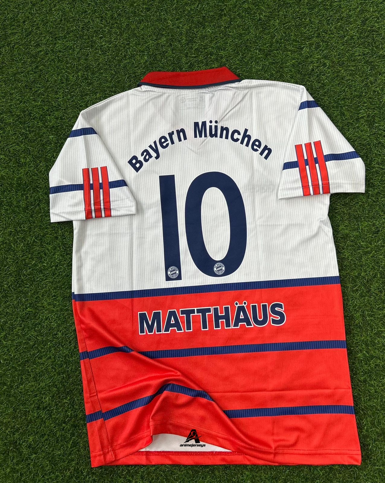 BAYERN MUNICH 1998-00 AWAY KIT, HALFSLEEVE POLO EMBROIDERY