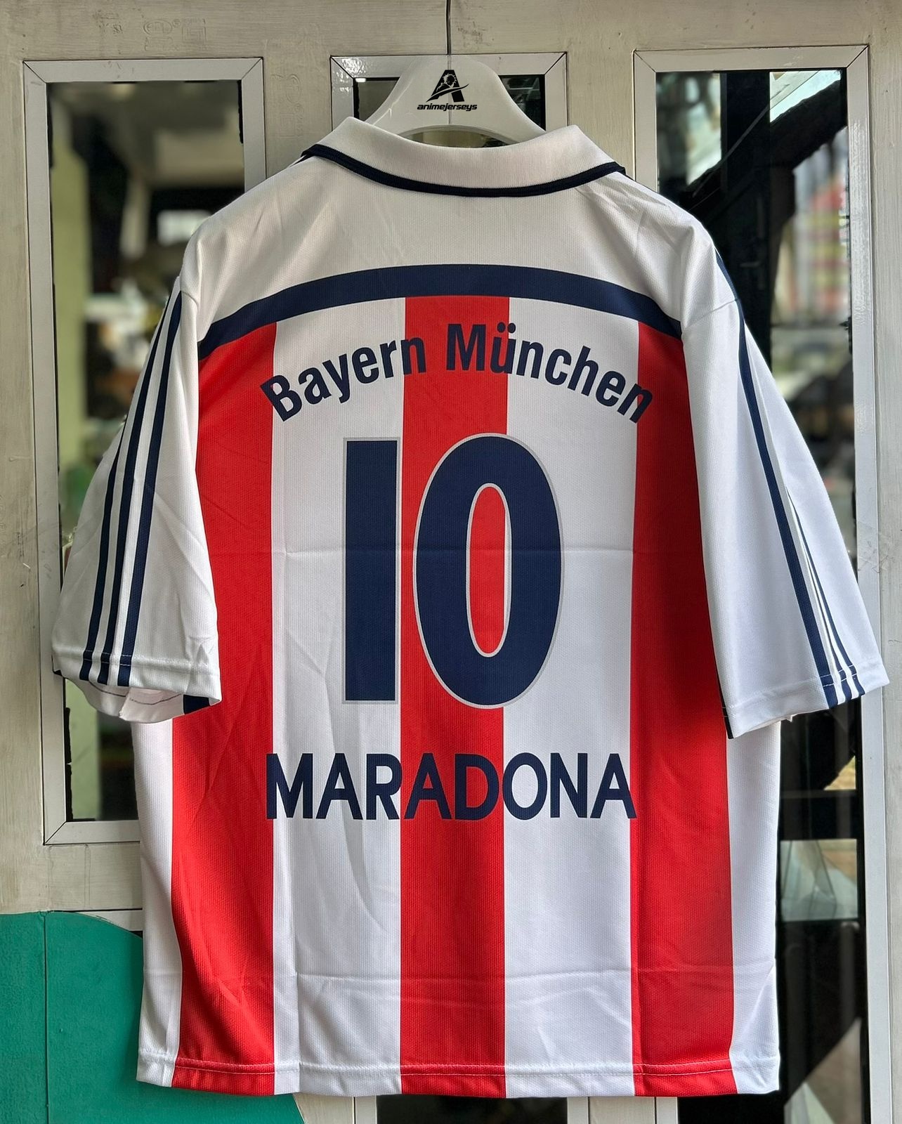 BAYERN MUNICH 2000-01 AWAY KIT, FIVE SLEEVE POLO EMBROIDERY