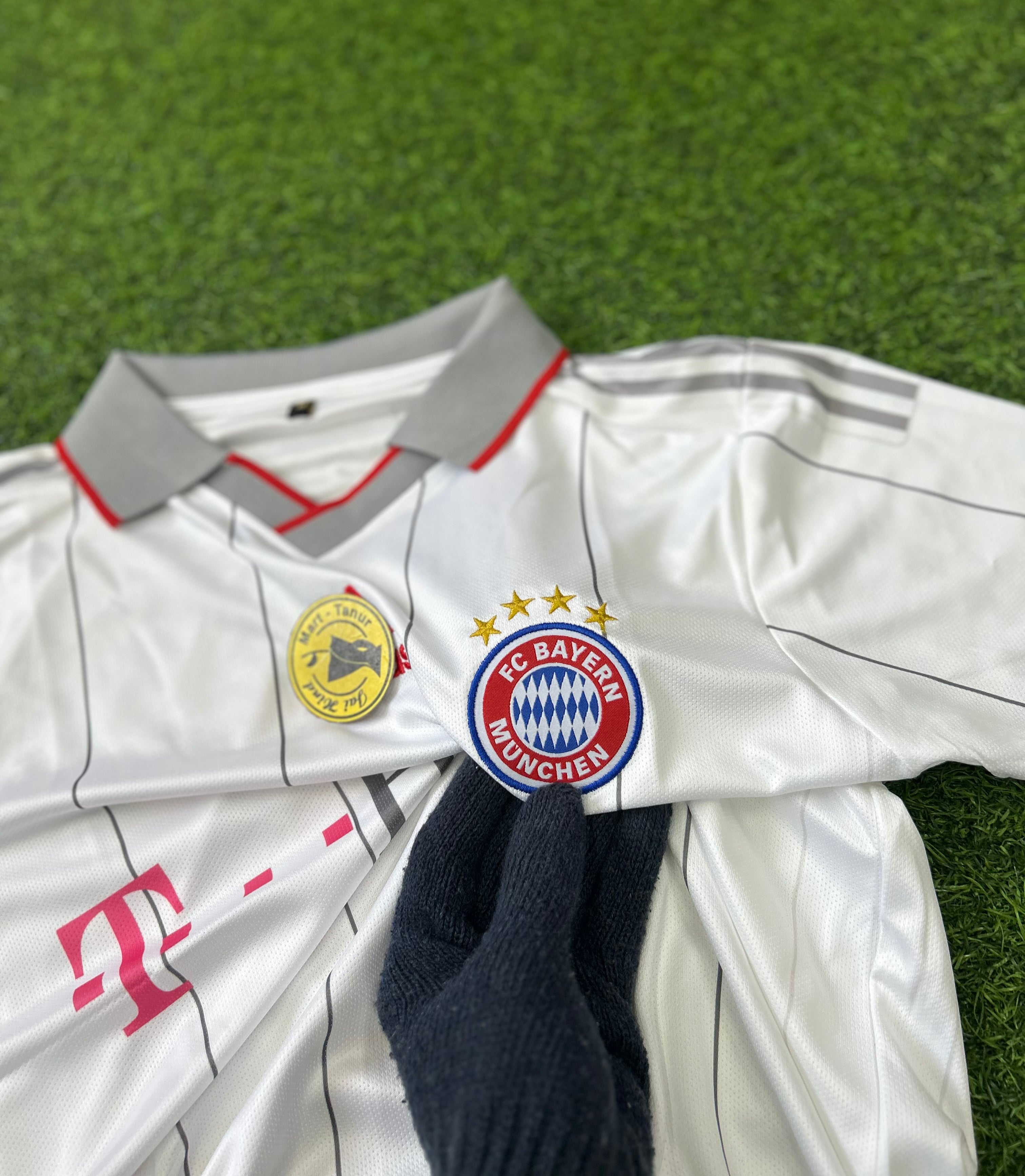 BAYERN MUNICH 2009-10 THIRD JERSEY, HALF SLEEVE POLO EMBROIDERY