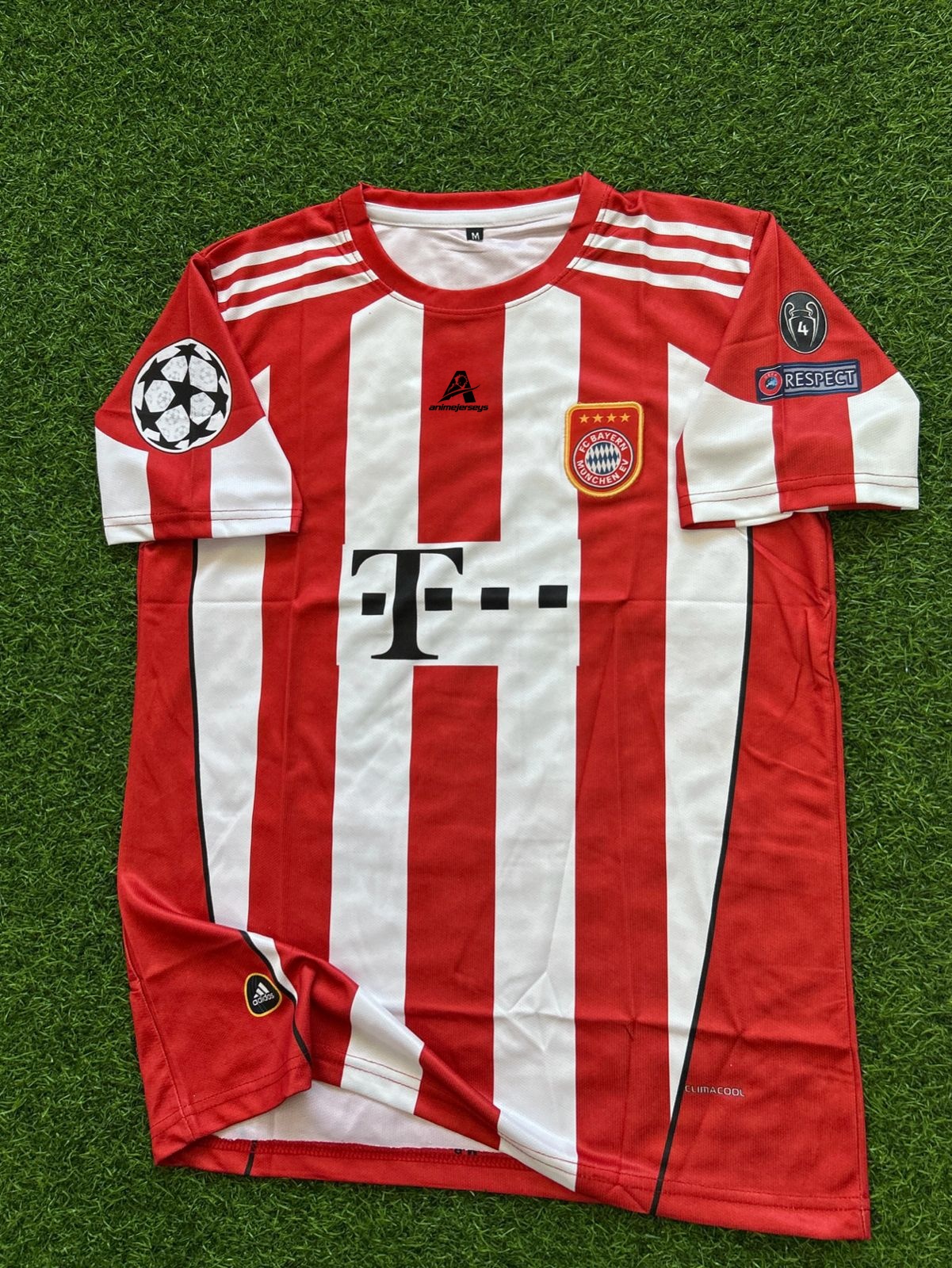 BAYERN MUNICH 2010-11 HOME KIT, HALFSLEEVE EMBROIDERY