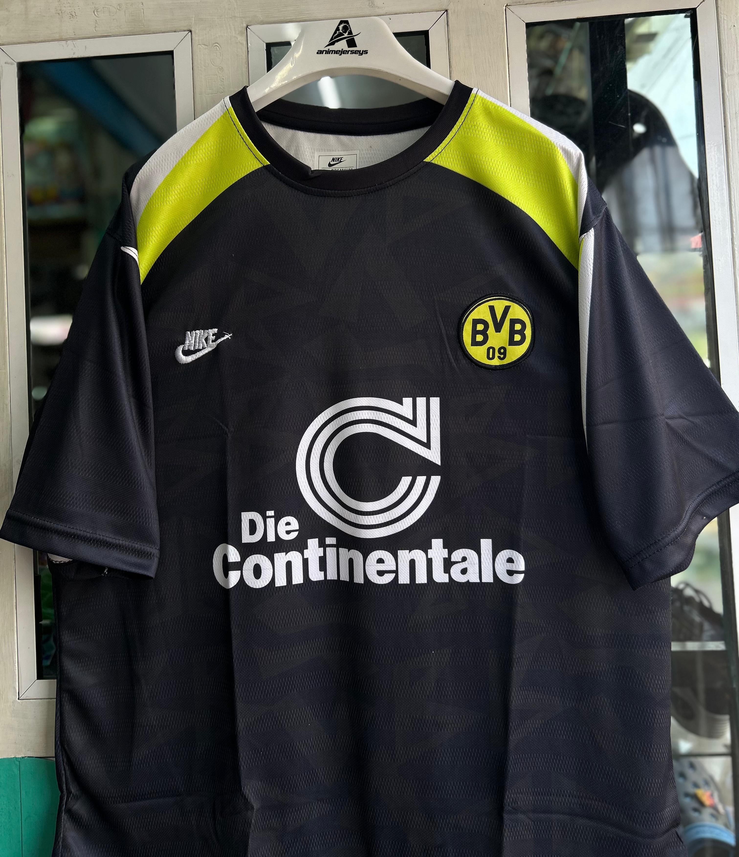 DORTMUND 1995-96 SEASON AWAY KIT.FIVESLEEVE EMBROIDERY