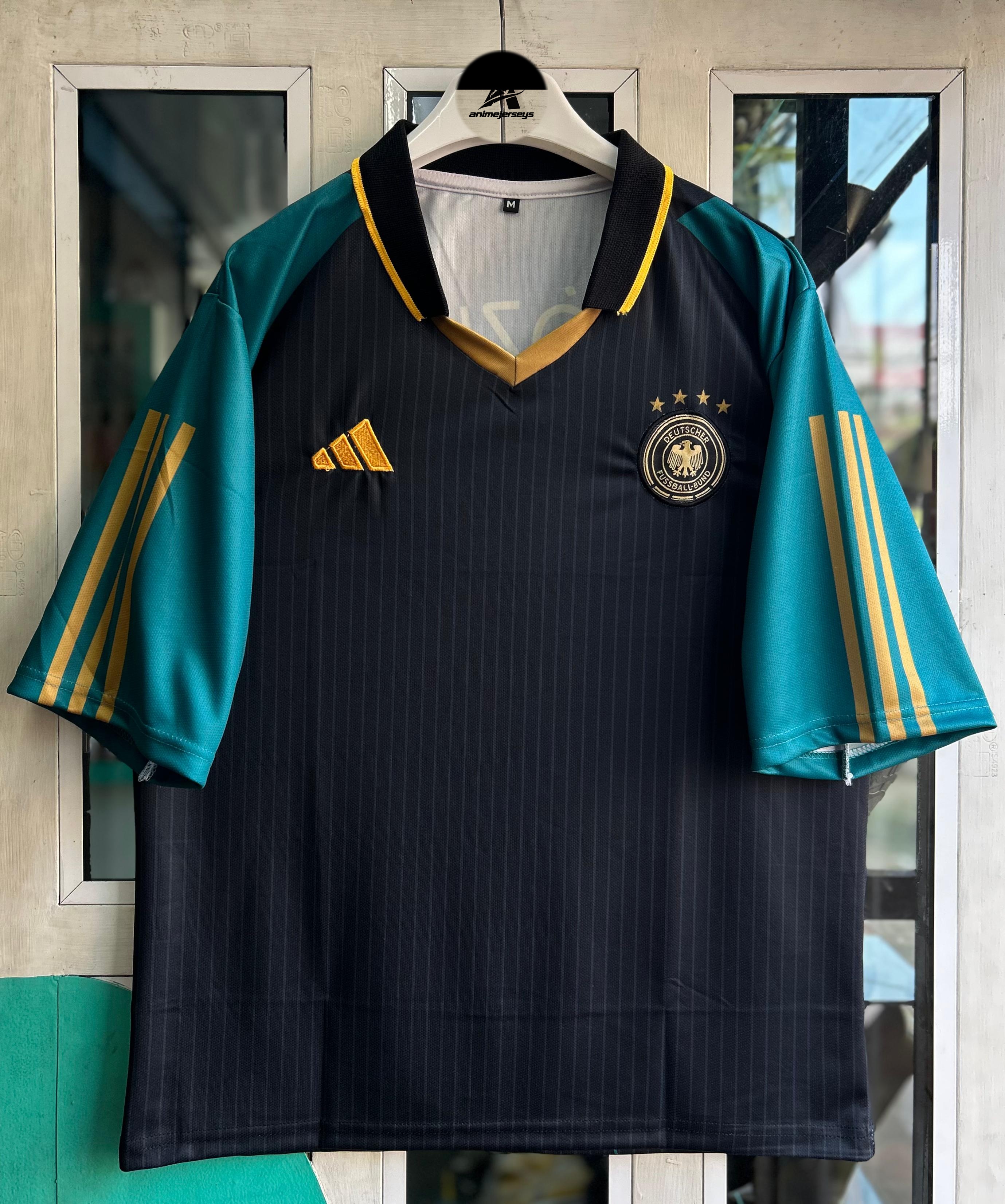 GERMANY VINTAGE SPECIAL EDITION. FIVESLEEVE POLO EMBROIDERY