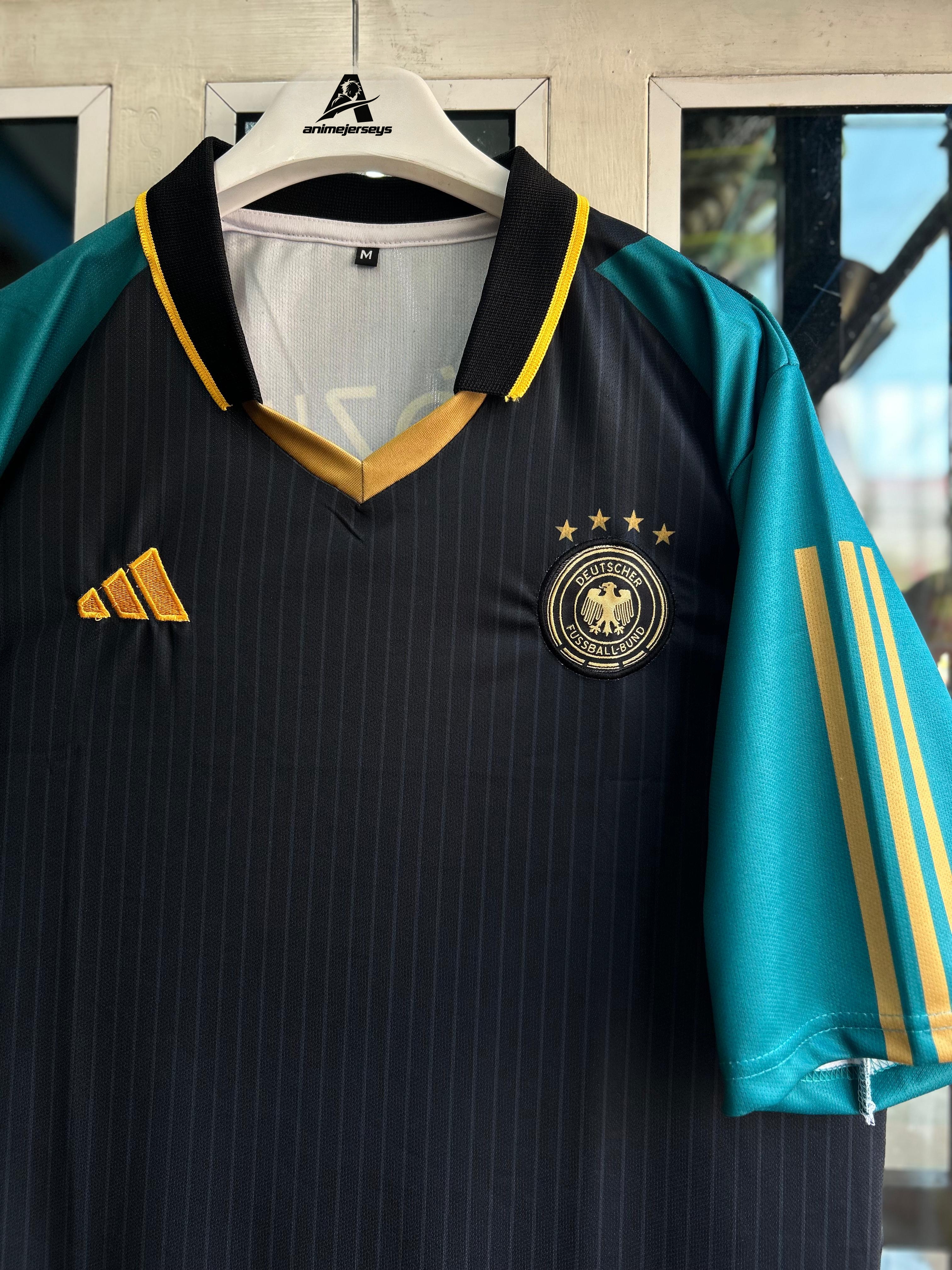 GERMANY VINTAGE SPECIAL EDITION. FIVESLEEVE POLO EMBROIDERY