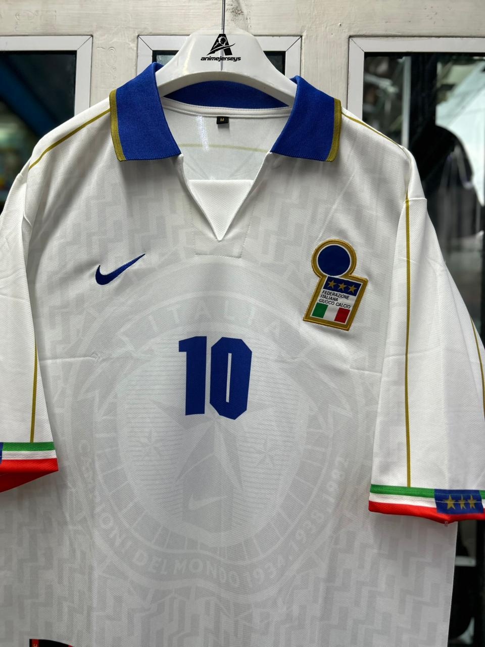 Italy 1995–96 Away Kit – Roberto Baggio Five-Sleeve Embroidered Polo (Retro Edition)