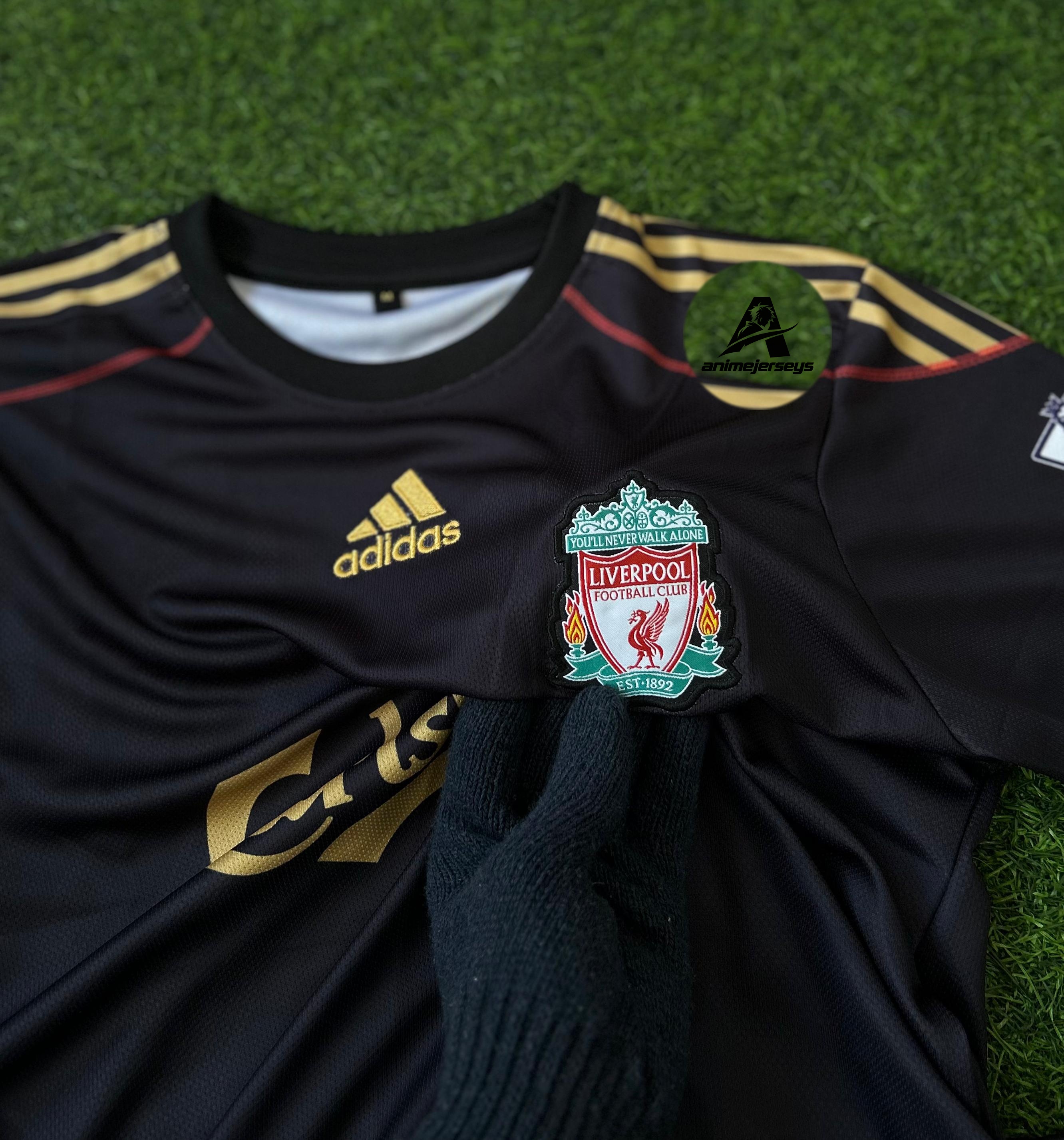 LIVERPOOL 2009-10 AWAY KIT, HALFSLEEVE EMBROIDERY