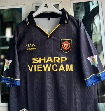 MAN UNITED 1993-95 AWAY KIT, FIVESLEEVE POLO EMBROIDERY
