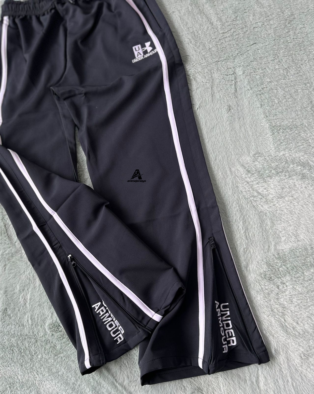 MEN'S PREMIUM TRACK PANT.