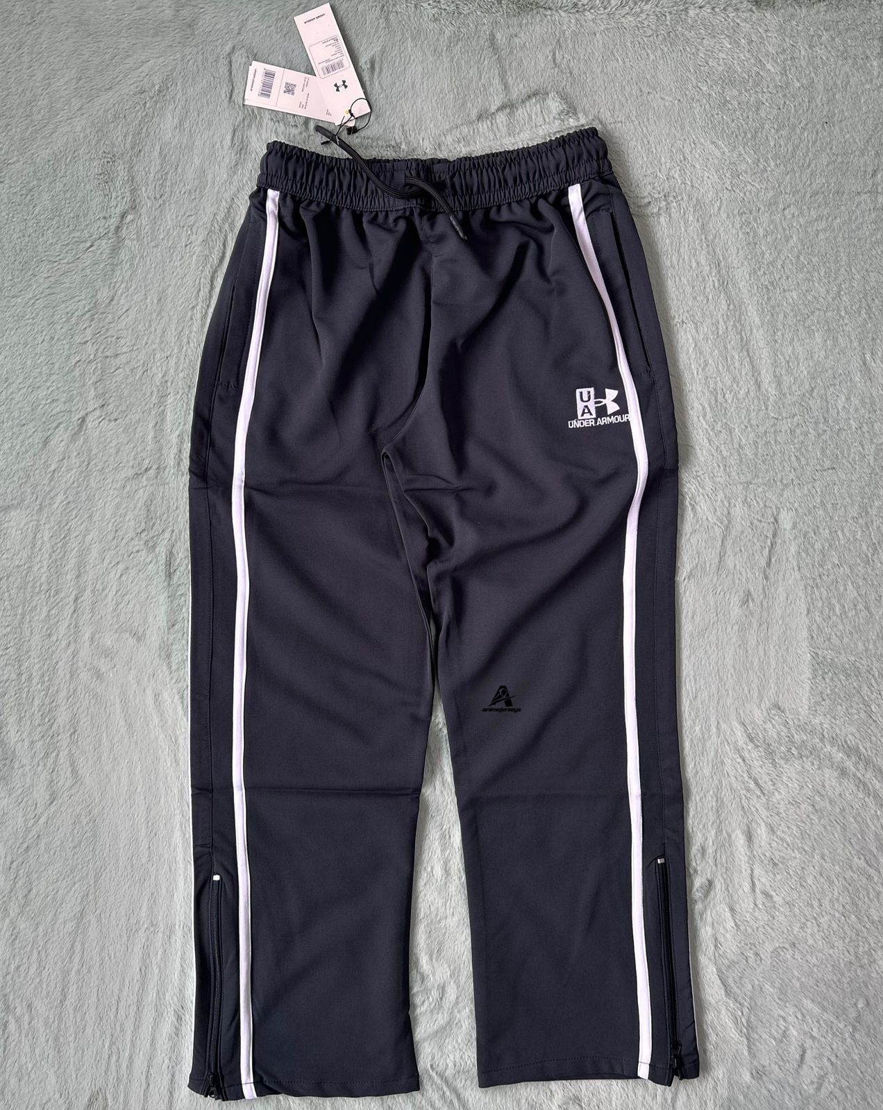MEN'S PREMIUM TRACK PANT.