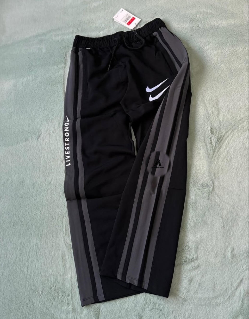 MEN'S PRIMIUM TRACK PANT. EMBROIDERY
