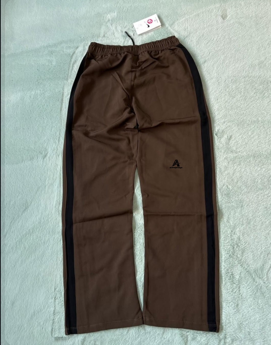 MEN'S PRIMIUM TRACK PANT. EMBROIDERY