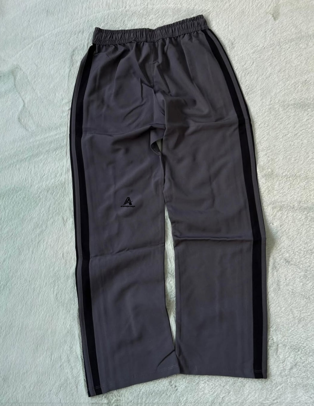 MEN'S PRIMIUM TRACK PANT. EMBROIDERY