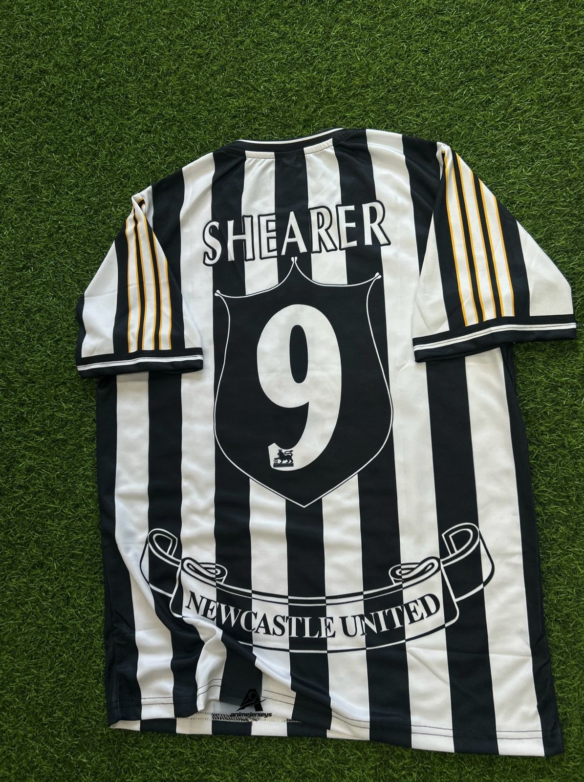 NEWCASTLE UNITED 1997-99 HOME KIT, HALFSLEEVE SUBLIMATION