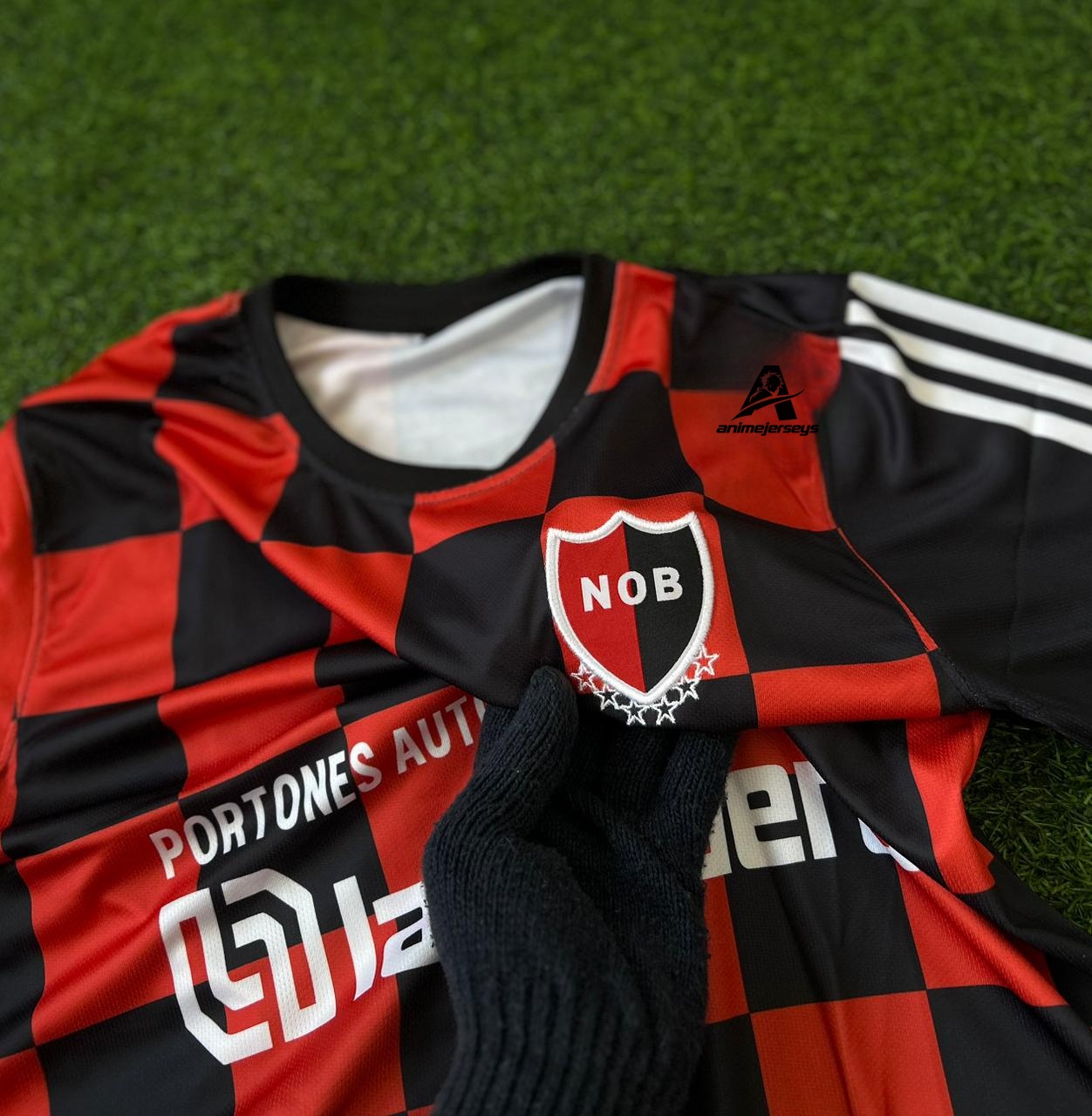 NEWELLS  OLD BOYS RETRO KIT, HALFSLEEVE EMBROIDERY