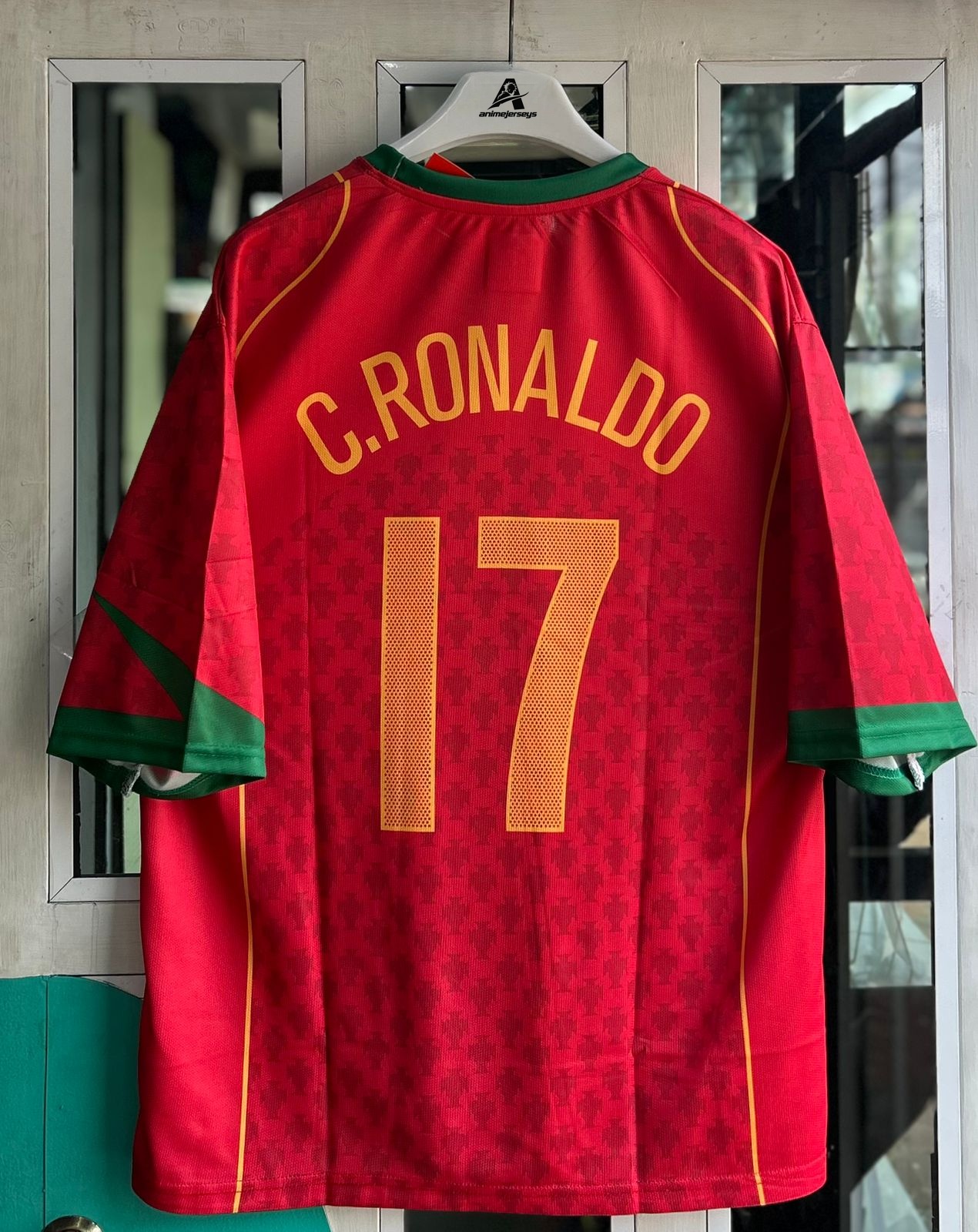 PORTUGAL 2004-06 HOME KIT, FIVESLEEVE EMBROIDERY
