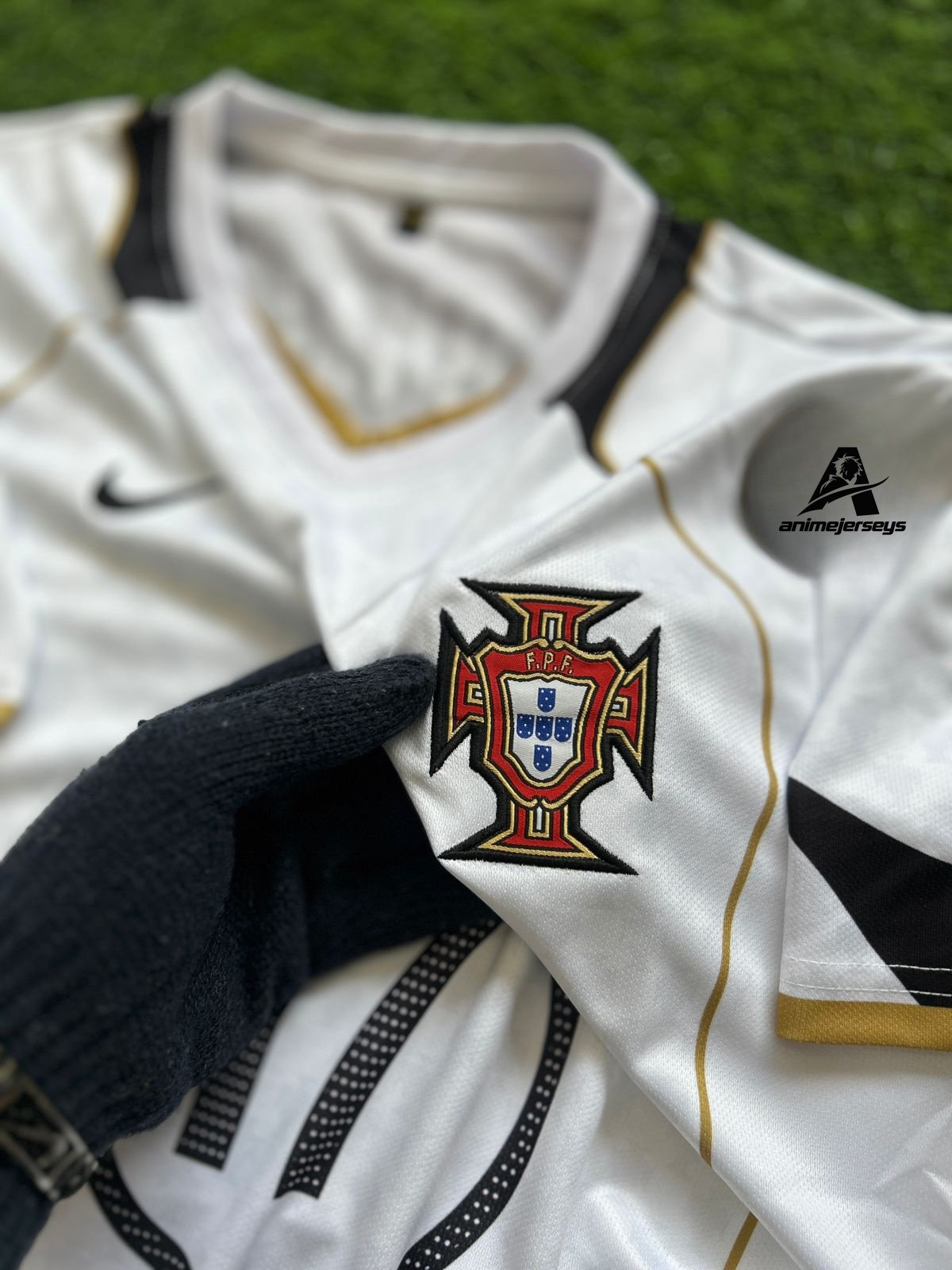 PORTUGAL 2004 AWAY KIT, HALFSLEEVE EMBROIDERY