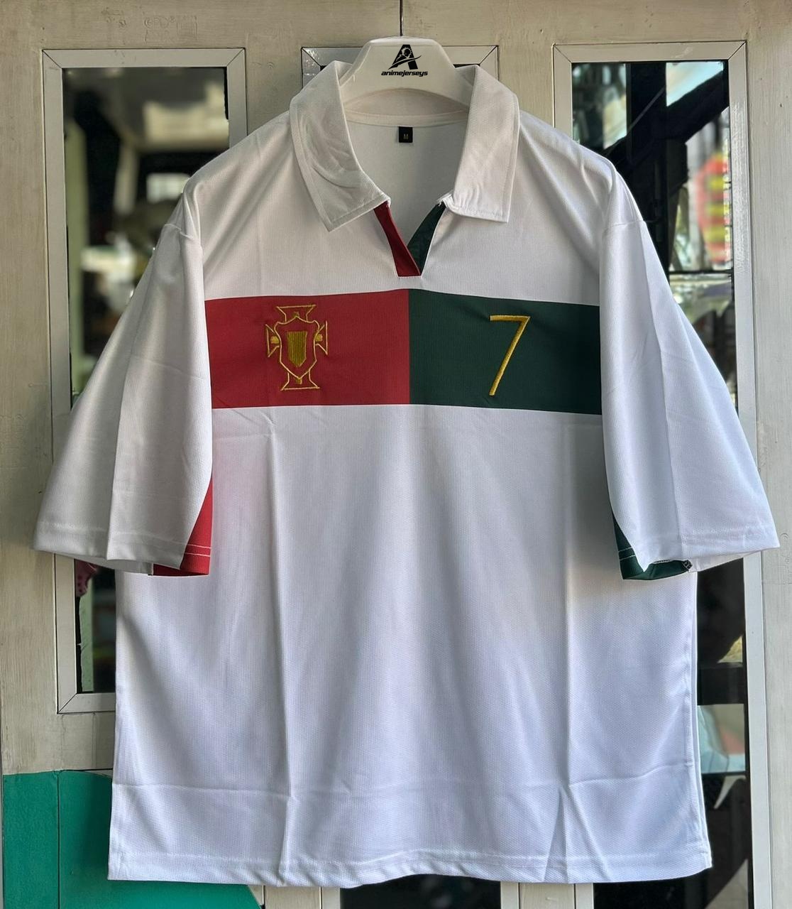 PORTUGAL VINTAGE SPECIAL EDITION .FIVESLEEVE EMBROIDERY POLO