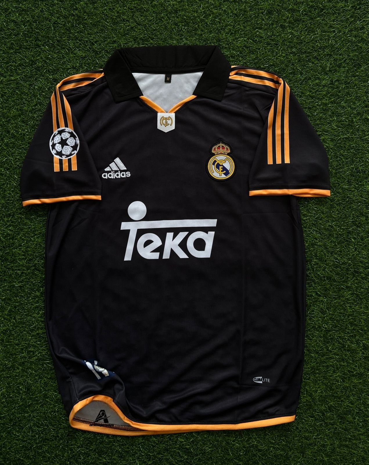 REAL MADRID 1999-00 AWAY KIT, HALFSLEEVE POLO EMBROIDERY