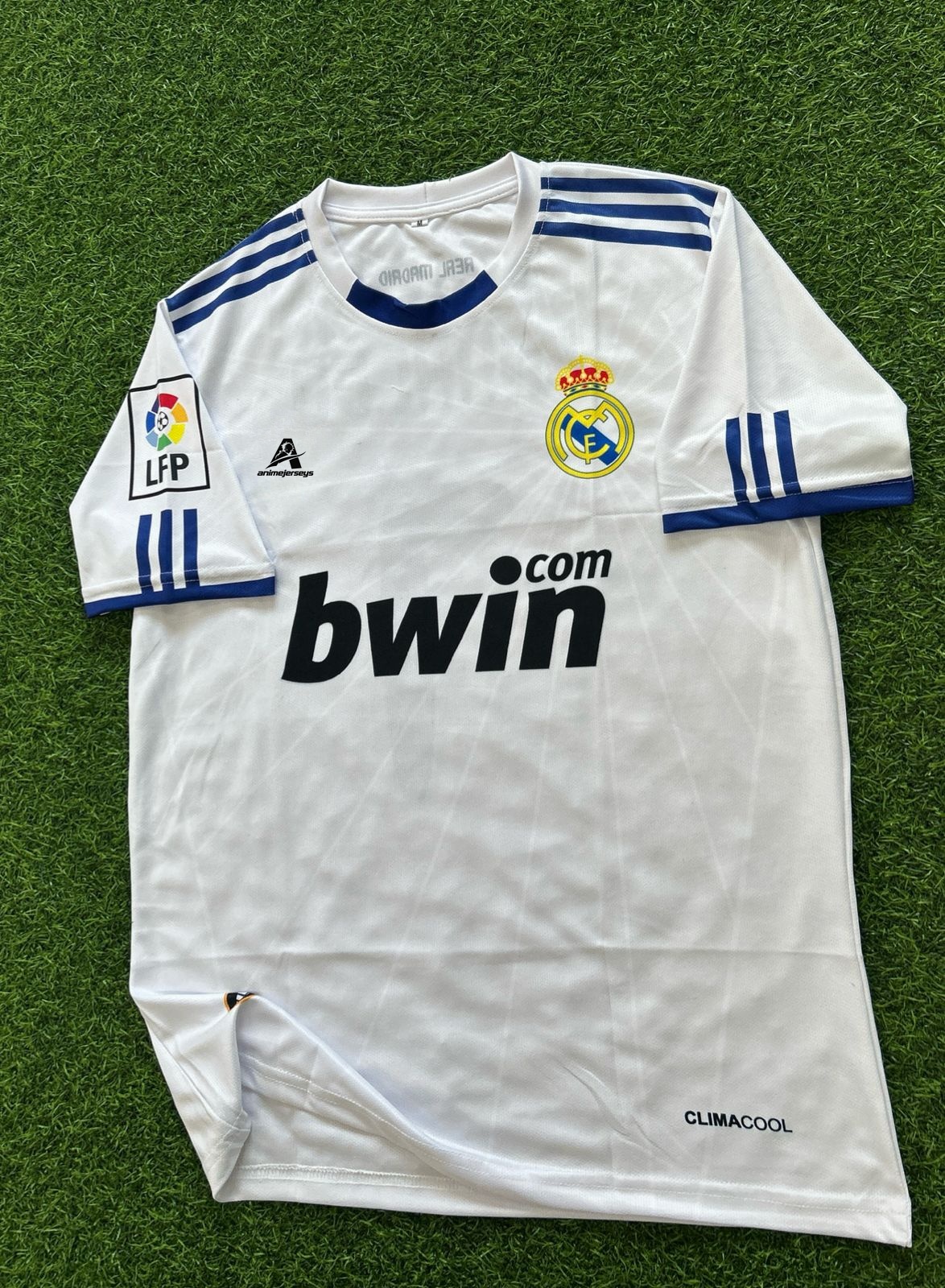 REAL MADRID 2010-11 HOME KIT. HALFSLEEVE SUBLIMATION