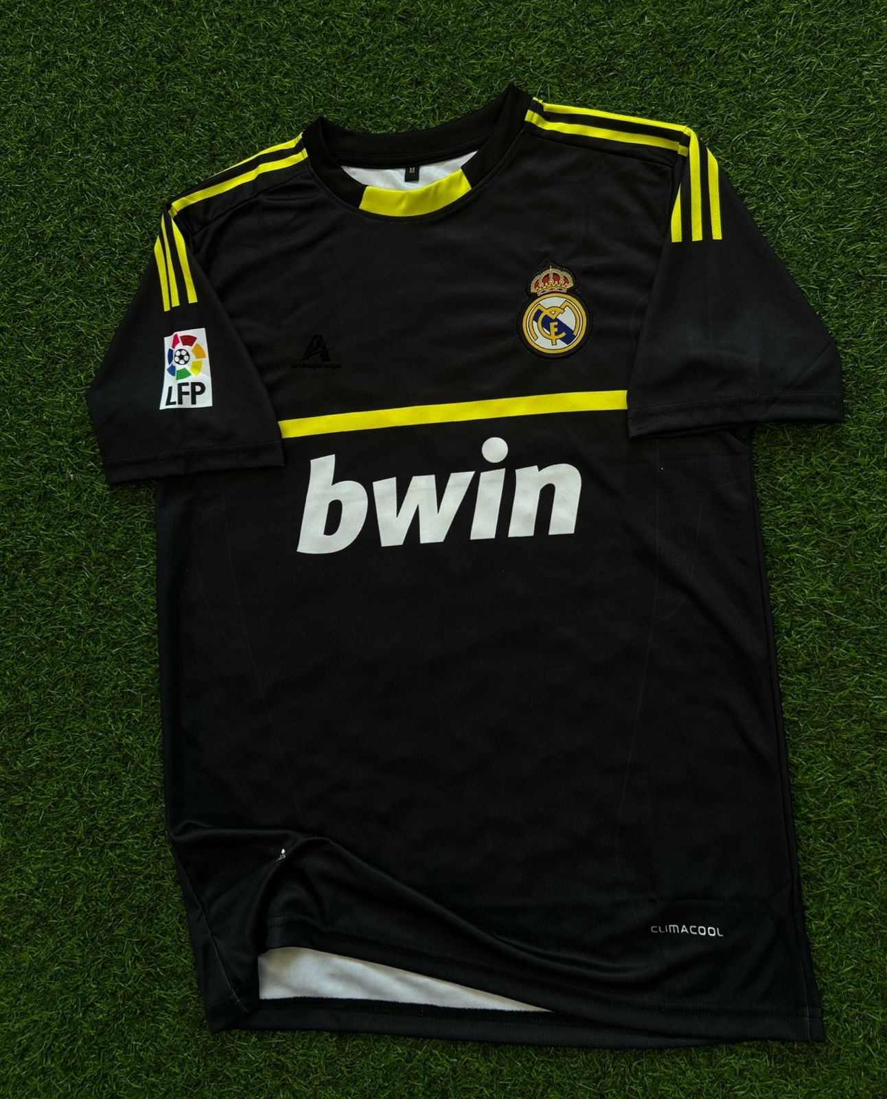 REAL MADRID  2011-12 SEASON GK KIT, HALFSLEEVE EMBROIDERY