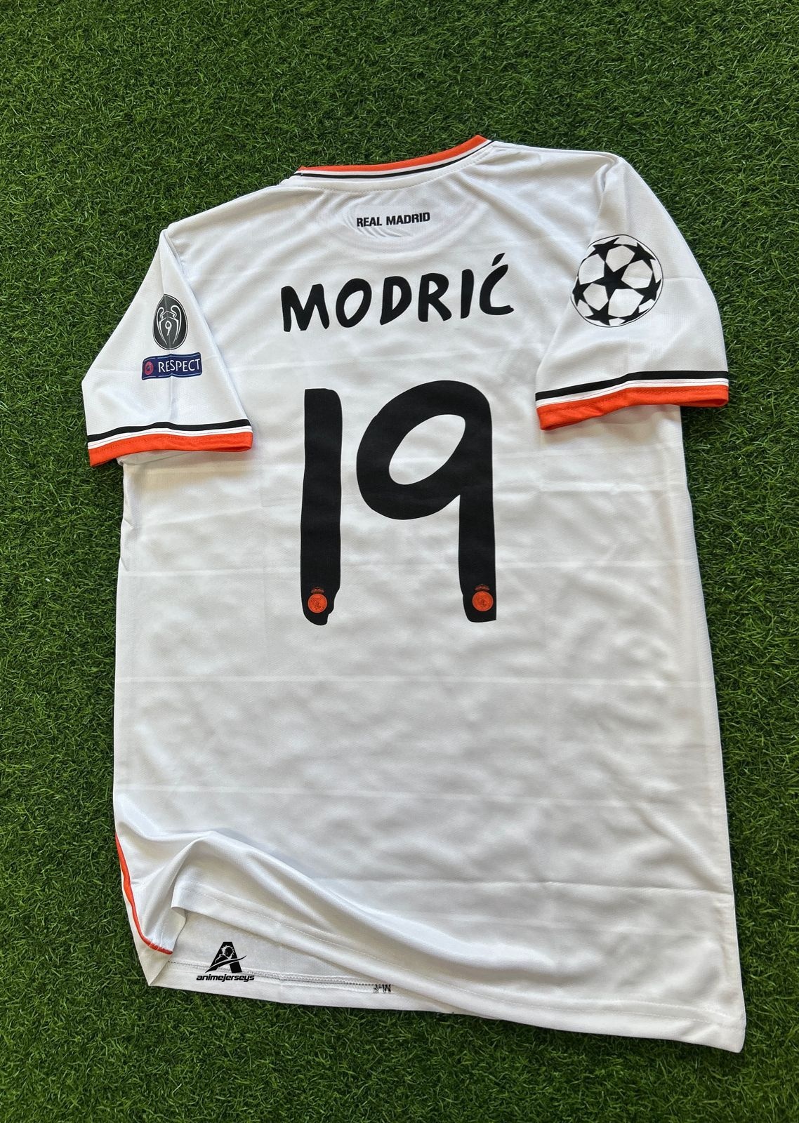 REAL MADRID 2013-14 HOME KIT, HALFSLEEVE EMBROIDERY