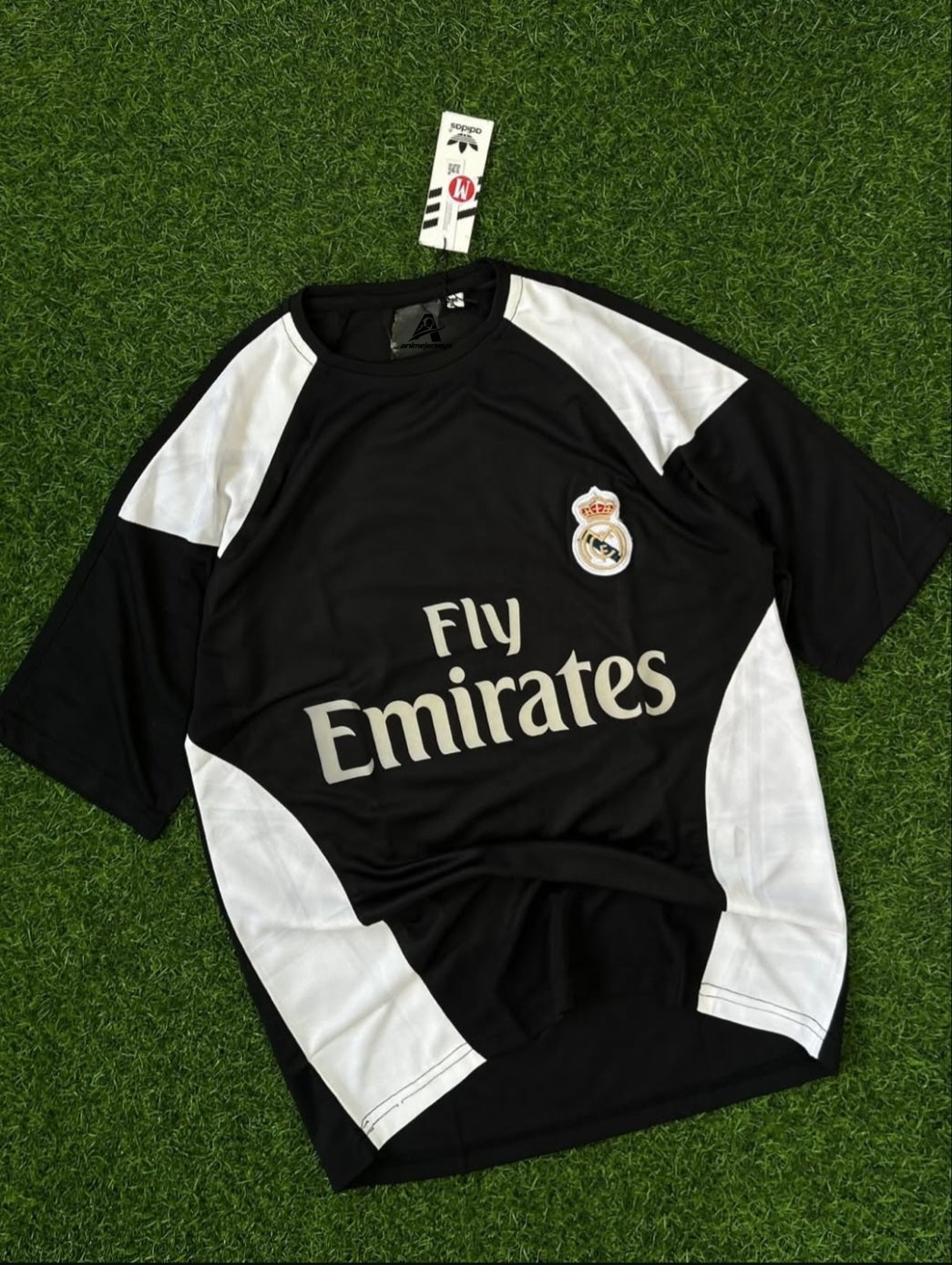 REAL MADRID PRIMIUM FIVESLEEVE T SHIRT, EMBROIDERY LOGO