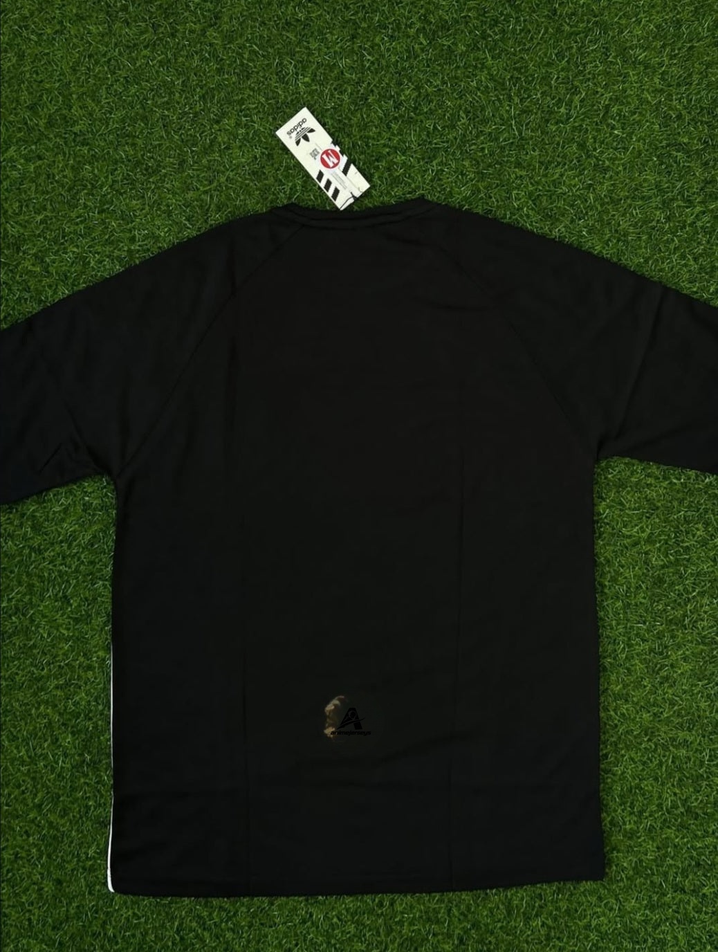 REAL MADRID PRIMIUM FIVESLEEVE T SHIRT, EMBROIDERY LOGO