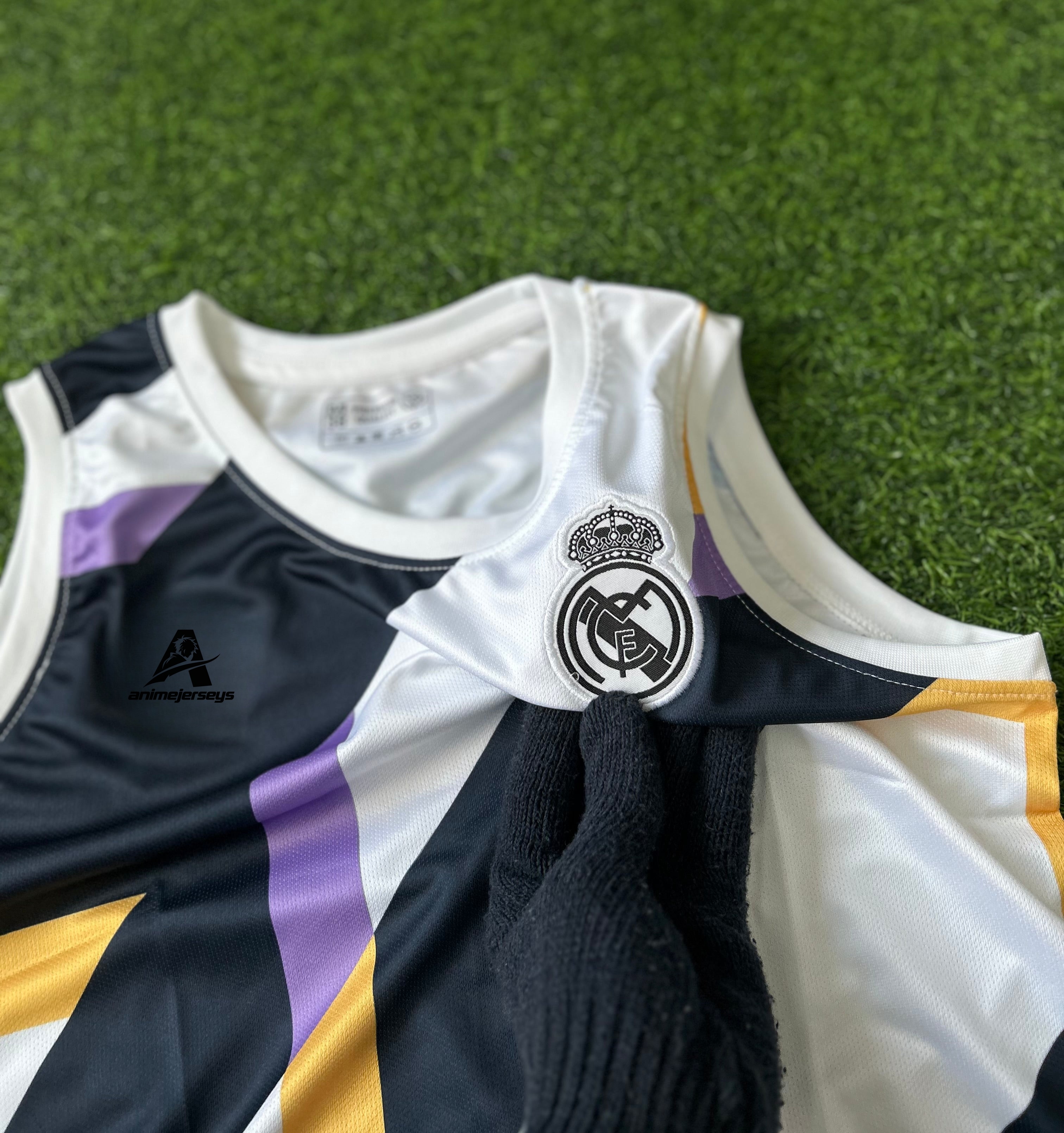 REAL MADRID 2023-24 TRAINING JERSEY, SLEEVELESS EMBROIDERY