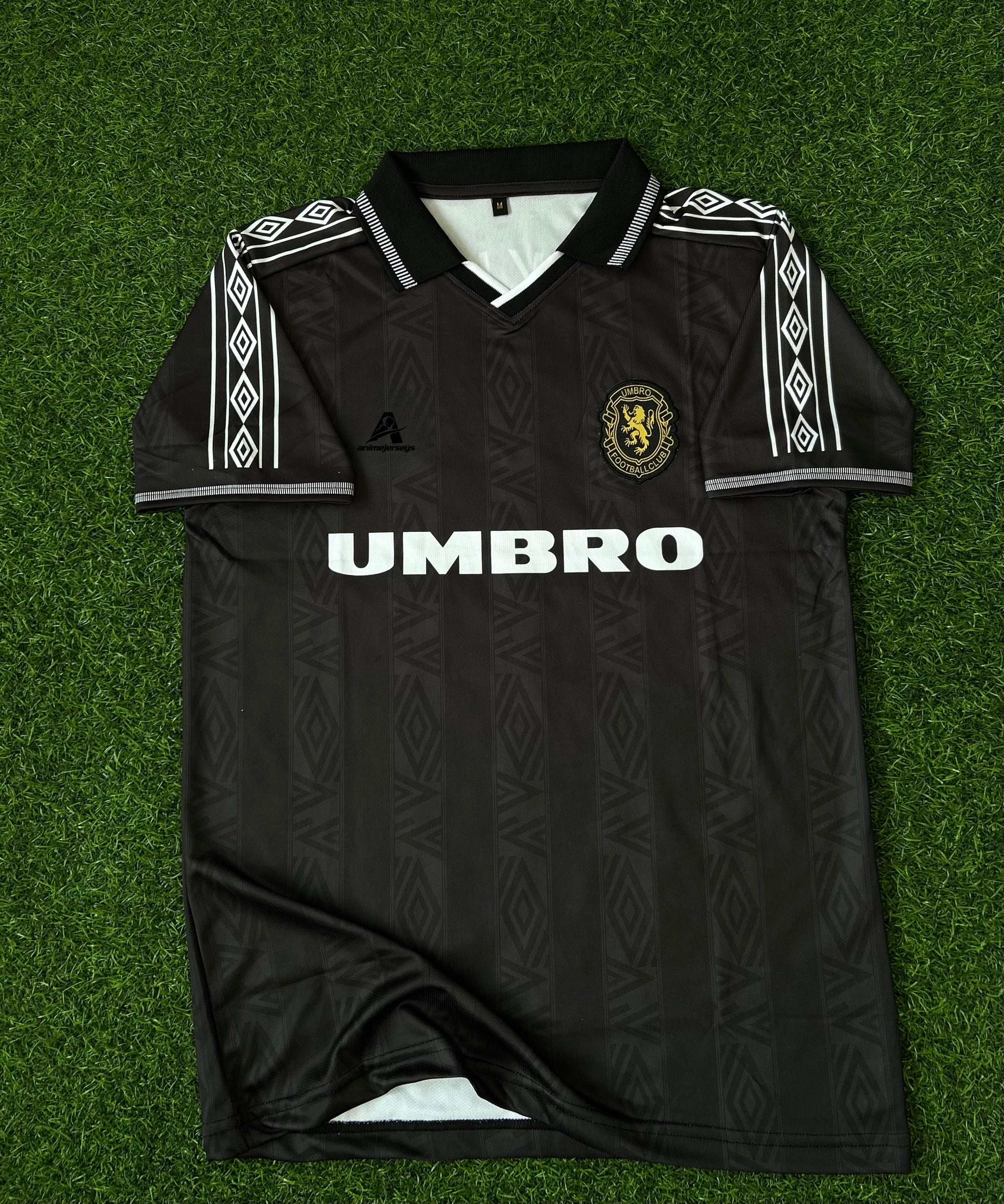 UMBRO BLACK 90s FOOTBALL JERSEY, HALFSLEEVE POLO EMBRODERY